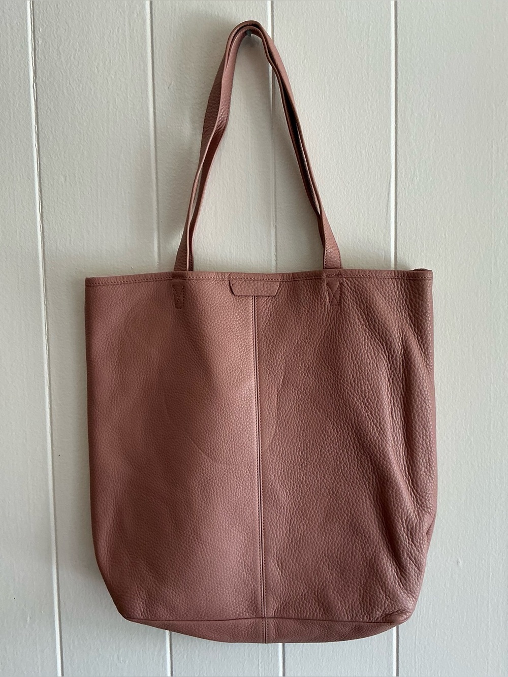 A Leatherology Large Zippered Downtown Light Mauve Pink Tote Handbag Bag